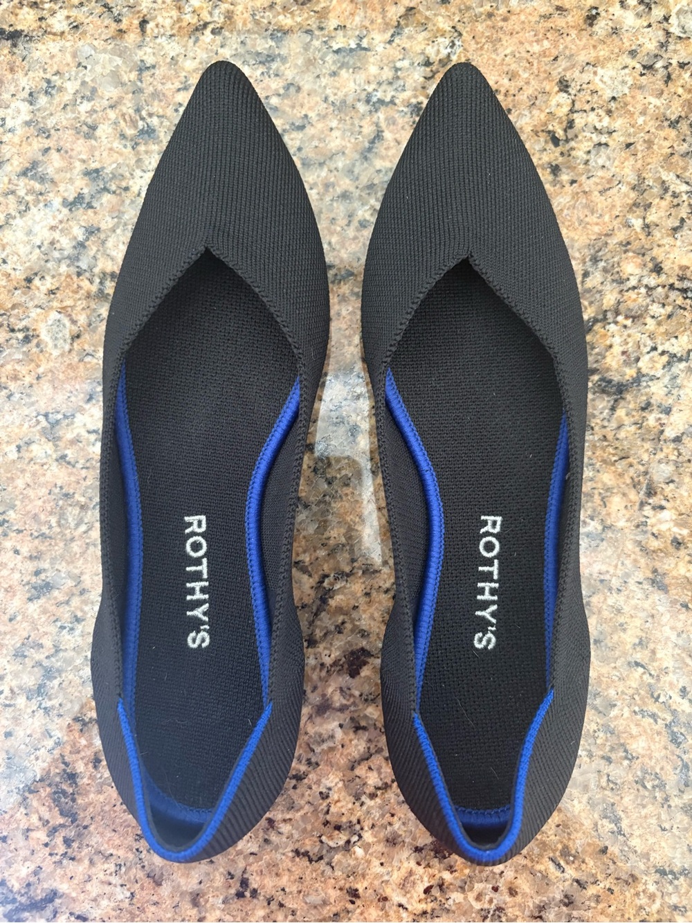 Excellent condition – Rothy's Pointed Toe Ballet Flat - Black / Size: 8
